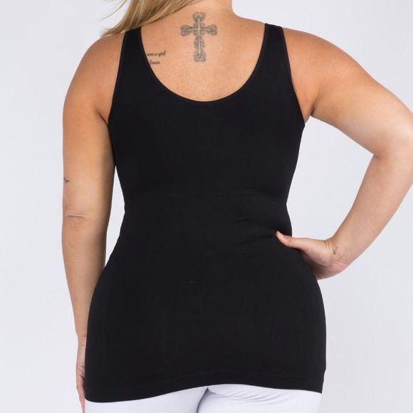 Women's V or U Neckline Reversible Seamless Tank - Picture 2 of 2